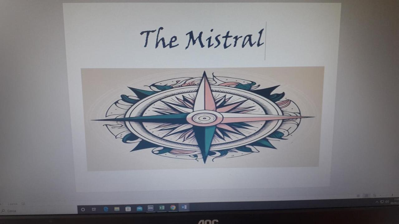希拉The Mistral住宿加早餐旅馆 外观 照片
